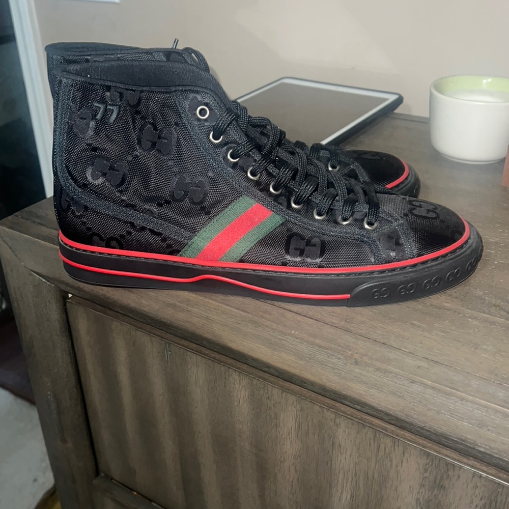 Gucci Shoes never worn  men’s size 10.5